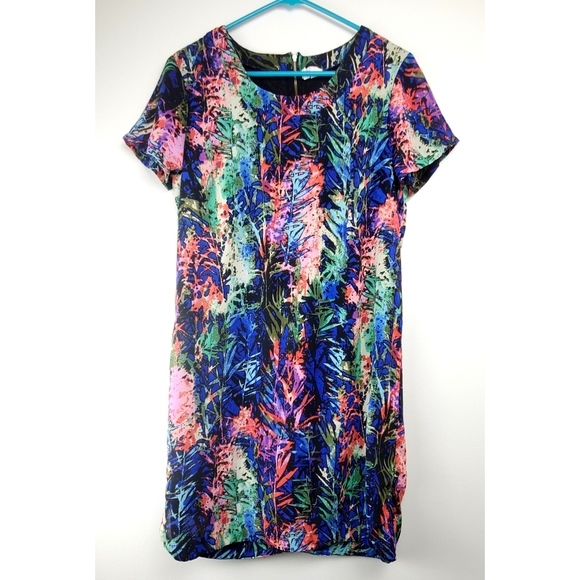 Colorful Leaf Printed Summer Shift Dress - Picture 2 of 8